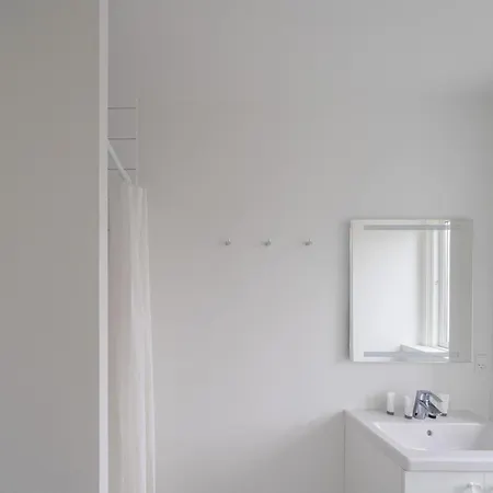 4-br With A Balcony In - 182 *
