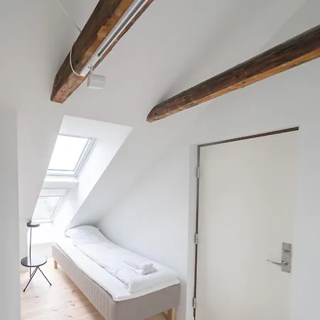 4-br With A Balcony In - 182 Lejlighed