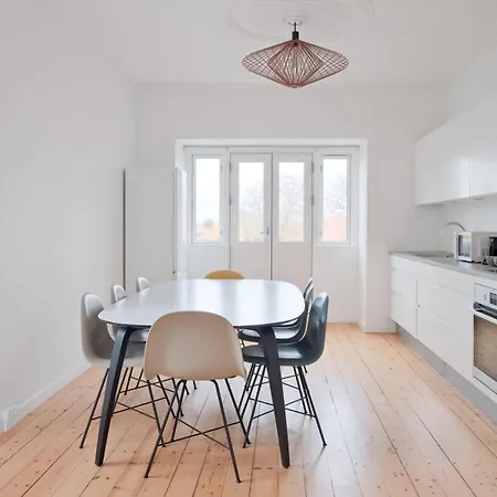 Lejlighed 4-br With A Balcony In - 182 *